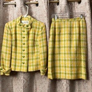 Awesome 1960s 2 pc suit in citrus colors by Paul Blumenstein. Great condition!🍋
